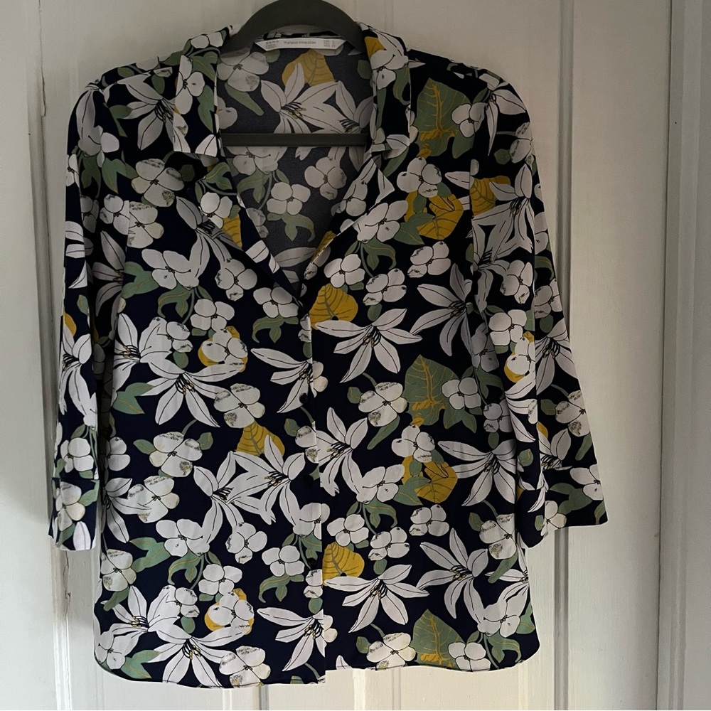 Zara Trafaluc Floral 3/4 length Sleeve Blouse Size sm blue white green yellow